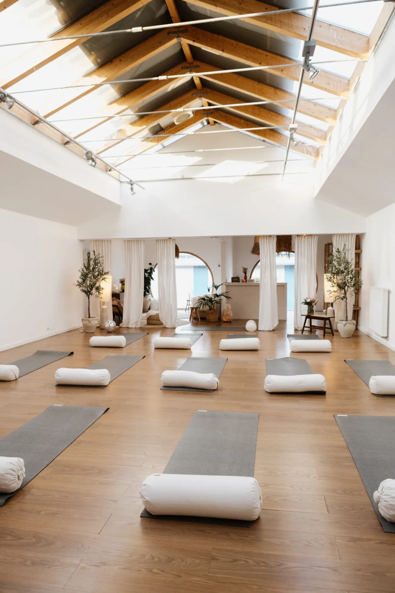 Yogamatten im Kursraum von Studio La Soulis in Riedering